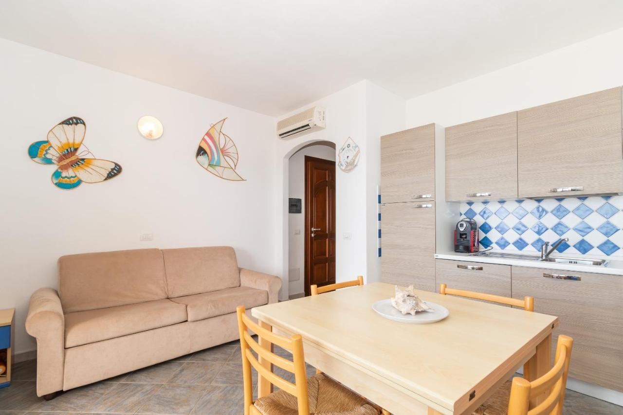 Appartamento Con Piscina 03 Trinità dʼAgultu Exteriér fotografie